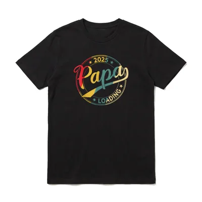 Papa 2025 Loading Werdender Papa T-Shirt – Klassisches T-Shirt in Schwarz