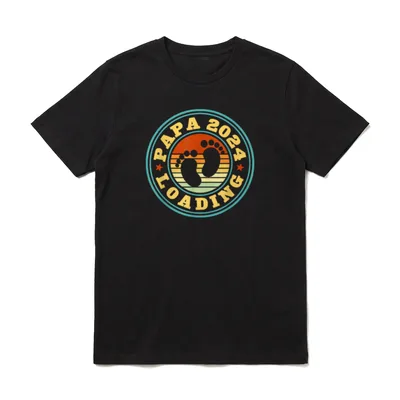 Ich Werde Papa . T-Shirt – Stempel mit Babyfüßen, Schriftzug „Papa 2024 Loading“ – Klassisches T-Shirt in Schwarz
