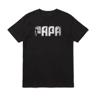 zum Vatertag Jagen Jäger T-Shirt – PAPA-Schriftzug mit Bogenschütze, Vogel, Jäger und Hirsch – Klassisches T-Shirt in Schwarz